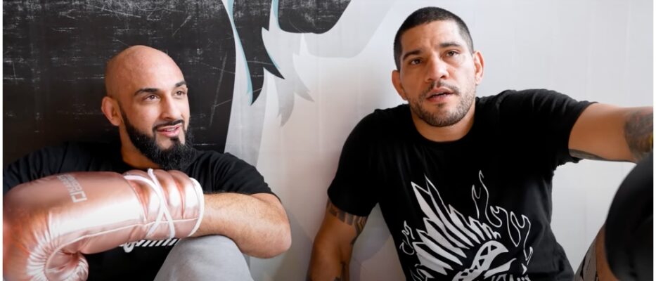 Alex Pereira s’entraîne avec le président de Karate Combat